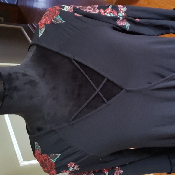 AEO Embroidered Wrap Top - Picture 2 of 9